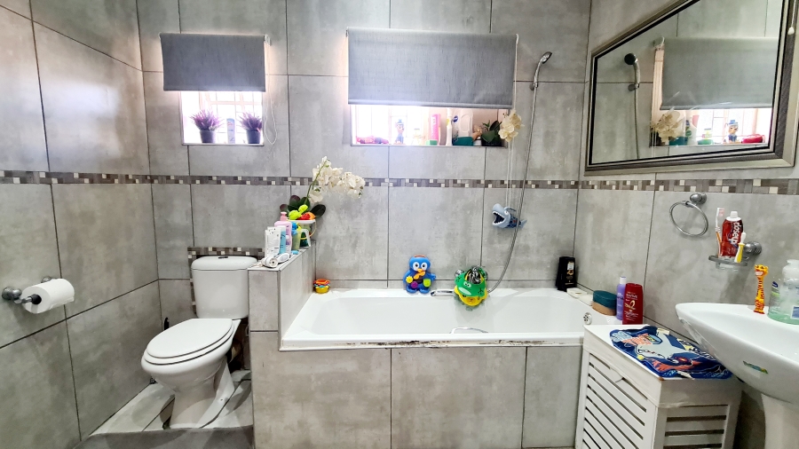 3 Bedroom Property for Sale in Harmony Free State
